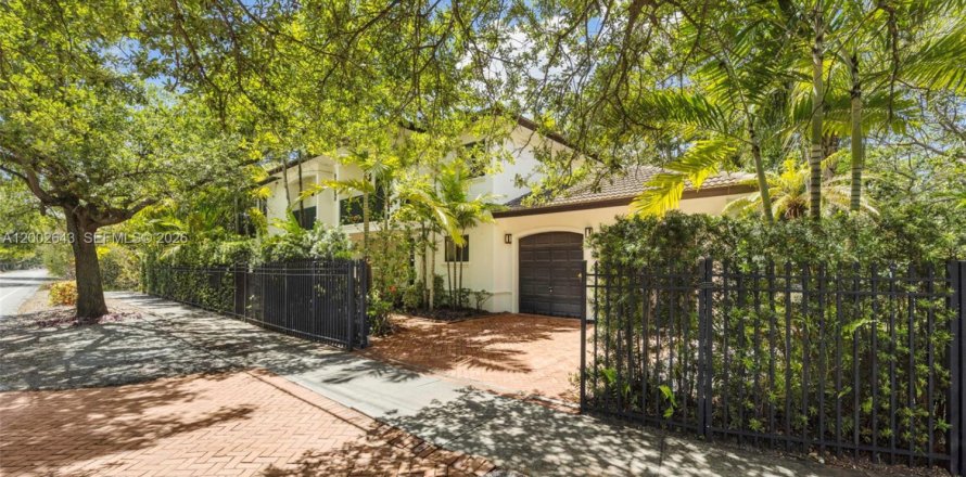 Дом в Майами, Флорида 4 спальни, 316.24м2 № 2066634