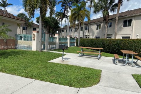 Condominio en alquiler en Pembroke Pines, Florida, 2 dormitorios, 76.37 m2 № 2059906 - foto 20