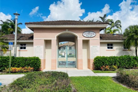 Condominio en alquiler en Pembroke Pines, Florida, 2 dormitorios, 76.37 m2 № 2059906 - foto 19