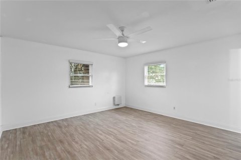 House in Tampa, Florida 4 bedrooms, 217.3 sq.m. № 1918529 - photo 22