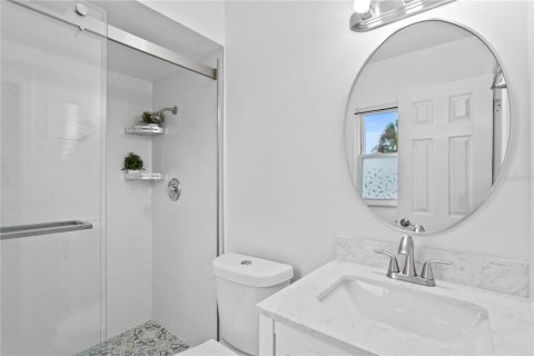 House in Tampa, Florida 4 bedrooms, 217.3 sq.m. № 1918529 - photo 24