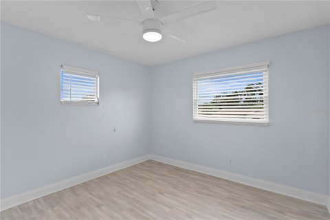 House in Tampa, Florida 4 bedrooms, 217.3 sq.m. № 1918529 - photo 20