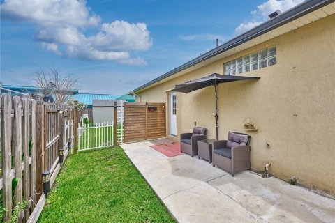 Casa en venta en Orlando, Florida, 4 dormitorios, 249.35 m2 № 2166910 - foto 7