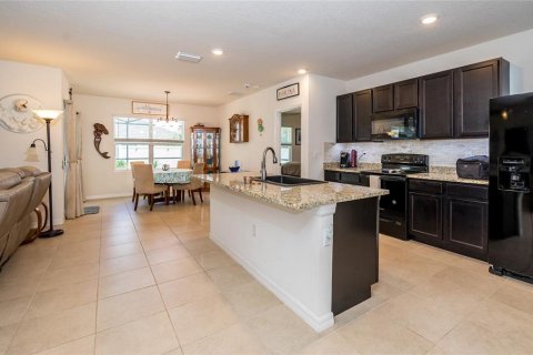 House in Wesley Chapel, Florida 3 bedrooms, 157 sq.m. № 1391060 - photo 9