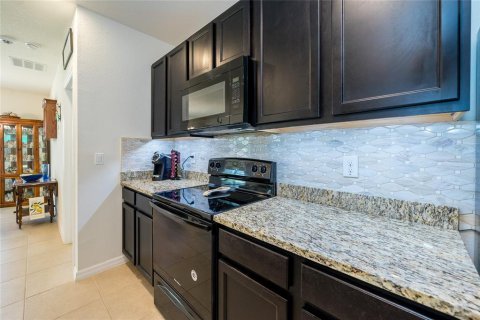 House in Wesley Chapel, Florida 3 bedrooms, 157 sq.m. № 1391060 - photo 12