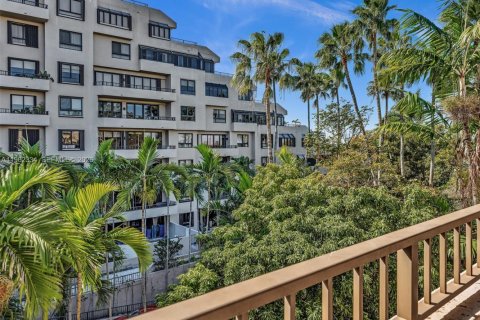 Condo in Key Biscayne, Florida, 2 bedrooms  № 2025030 - photo 28