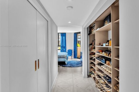 Condo in Key Biscayne, Florida, 2 bedrooms  № 2025030 - photo 30