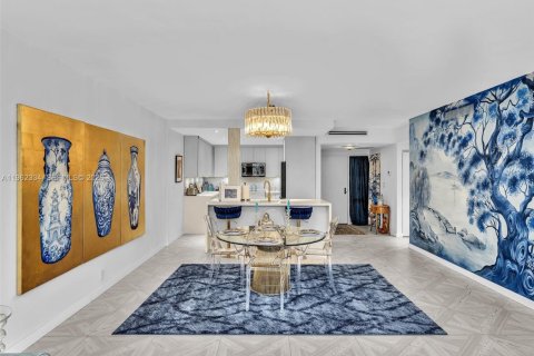 Condo in Key Biscayne, Florida, 2 bedrooms  № 2025030 - photo 9