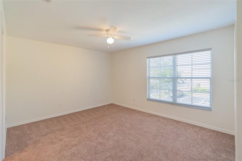 Townhouse in Oviedo, Florida 2 bedrooms, 124.86 sq.m. № 2377912 - photo 20