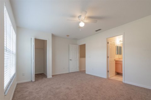 Townhouse in Oviedo, Florida 2 bedrooms, 124.86 sq.m. № 2377912 - photo 21