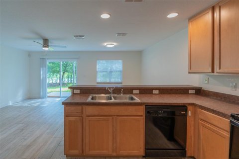 Townhouse in Oviedo, Florida 2 bedrooms, 124.86 sq.m. № 2377912 - photo 11