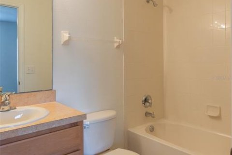 Townhouse in Oviedo, Florida 2 bedrooms, 124.86 sq.m. № 2377912 - photo 24