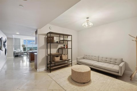 Copropriété à louer à Hallandale Beach, Floride: 2 chambres, 144.37 m2 № 1497645 - photo 7