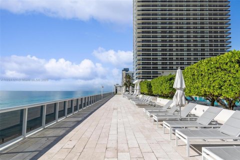 Copropriété à louer à Hallandale Beach, Floride: 2 chambres, 144.37 m2 № 1497645 - photo 30