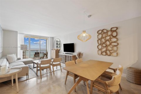 Copropriété à louer à Hallandale Beach, Floride: 2 chambres, 144.37 m2 № 1497645 - photo 3