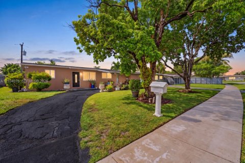 Villa ou maison à vendre à Oakland Park, Floride: 3 chambres, 82.5 m2 № 2432529 - photo 3