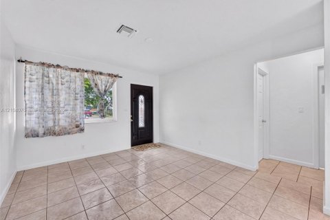 Villa ou maison à vendre à Oakland Park, Floride: 3 chambres, 82.5 m2 № 2432529 - photo 5