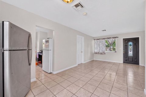 Villa ou maison à vendre à Oakland Park, Floride: 3 chambres, 82.5 m2 № 2432529 - photo 6