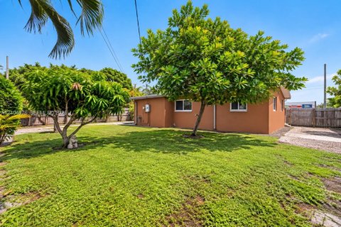 Villa ou maison à vendre à Oakland Park, Floride: 3 chambres, 82.5 m2 № 2432529 - photo 19