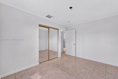 Villa ou maison à vendre à Oakland Park, Floride: 3 chambres, 82.5 m2 № 2432529 - photo 8