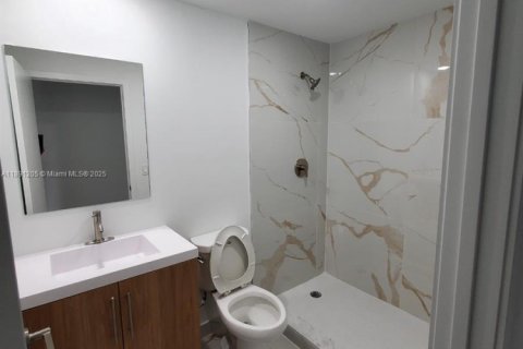 Townhouse in Homestead, Florida 4 bedrooms, 200.02 sq.m. № 1944548 - photo 12