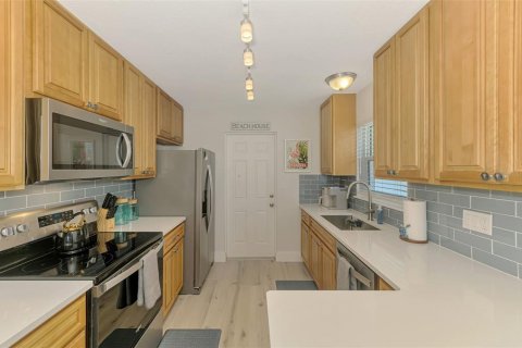 Condominio en alquiler en Sarasota, Florida, 2 dormitorios, 83.24 m2 № 1912886 - foto 12