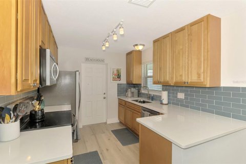 Condominio en alquiler en Sarasota, Florida, 2 dormitorios, 83.24 m2 № 1912886 - foto 10