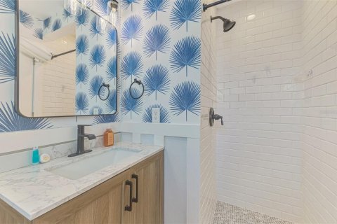 Condominio en alquiler en Sarasota, Florida, 2 dormitorios, 83.24 m2 № 1912886 - foto 21