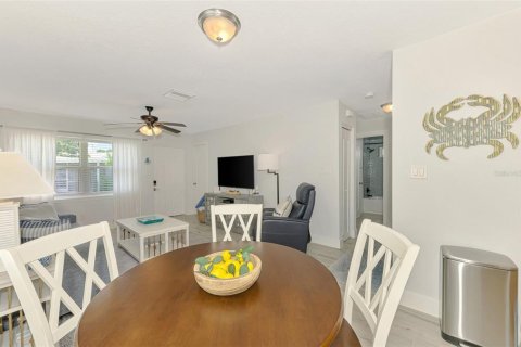 Condominio en alquiler en Sarasota, Florida, 2 dormitorios, 83.24 m2 № 1912886 - foto 8