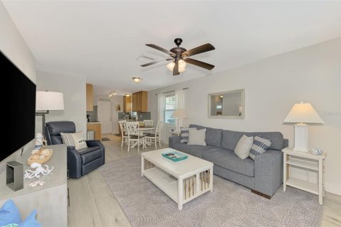 Condominio en alquiler en Sarasota, Florida, 2 dormitorios, 83.24 m2 № 1912886 - foto 4