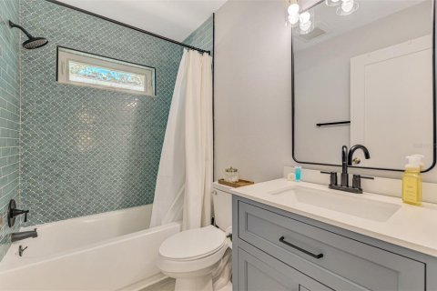 Condominio en alquiler en Sarasota, Florida, 2 dormitorios, 83.24 m2 № 1912886 - foto 24
