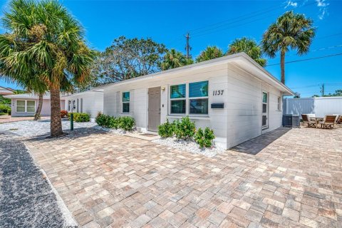 Condominio en alquiler en Sarasota, Florida, 2 dormitorios, 83.24 m2 № 1912886 - foto 1