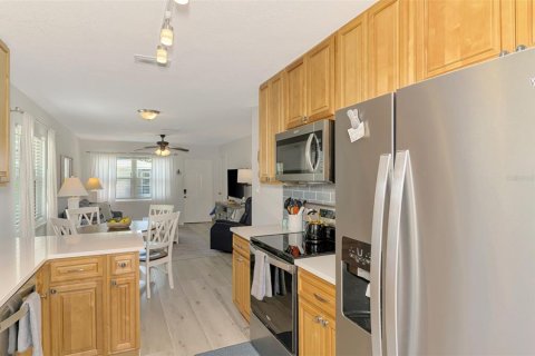 Condominio en alquiler en Sarasota, Florida, 2 dormitorios, 83.24 m2 № 1912886 - foto 14