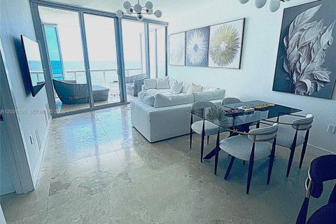Condo in Sunny Isles Beach, Florida, 1 bedroom  № 2145932 - photo 17