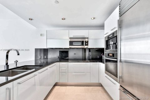 Condo in Sunny Isles Beach, Florida, 1 bedroom  № 2145932 - photo 13
