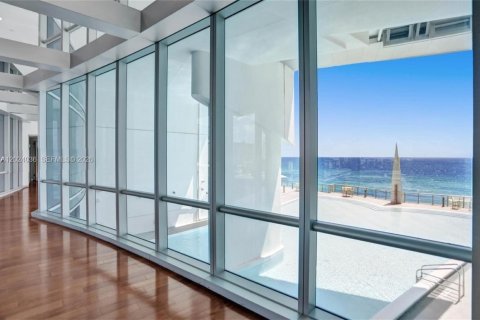 Condo in Sunny Isles Beach, Florida, 1 bedroom  № 2145932 - photo 5