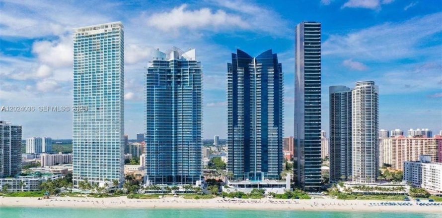 Condo in Sunny Isles Beach, Florida, 1 bedroom  № 2145932