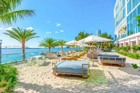 Condominio en venta en Miami, Florida, 2 dormitorios, 107.95 m2 № 2033512 - foto 8