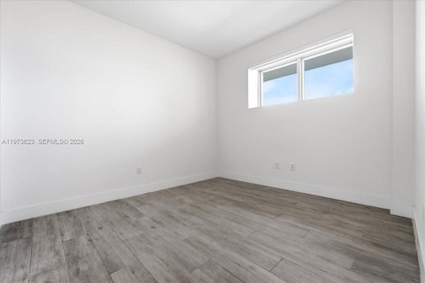 Condo in Miami, Florida, 2 bedrooms  № 2033512 - photo 18