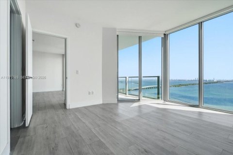 Condo in Miami, Florida, 2 bedrooms  № 2033512 - photo 28