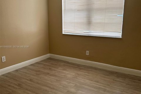 Condominio en venta en Miami, Florida, 2 dormitorios, 96.25 m2 № 2002124 - foto 5