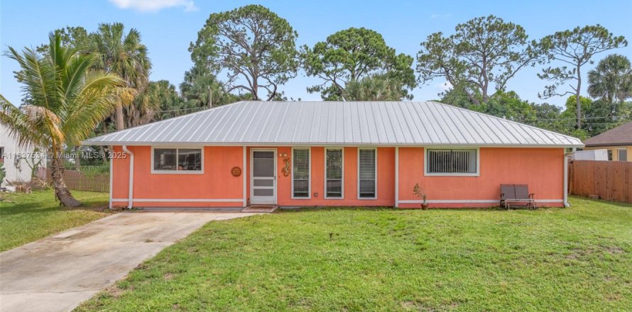 Villa ou maison à Palm Bay, Floride 3 chambres № 1822166