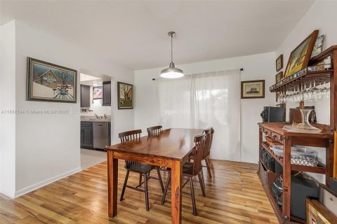 Villa ou maison à vendre à Palm Bay, Floride: 3 chambres № 1822166 - photo 7