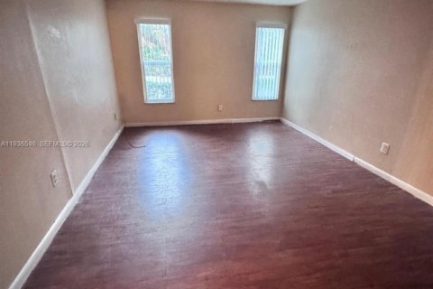 Снять в аренду кондоминиум в Лодерхилл, Флорида 1 спальня, 68.28м2, № 1995482 - фото 9