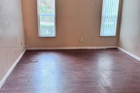 Снять в аренду кондоминиум в Лодерхилл, Флорида 1 спальня, 68.28м2, № 1995482 - фото 8