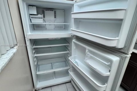 Снять в аренду кондоминиум в Лодерхилл, Флорида 1 спальня, 68.28м2, № 1995482 - фото 17