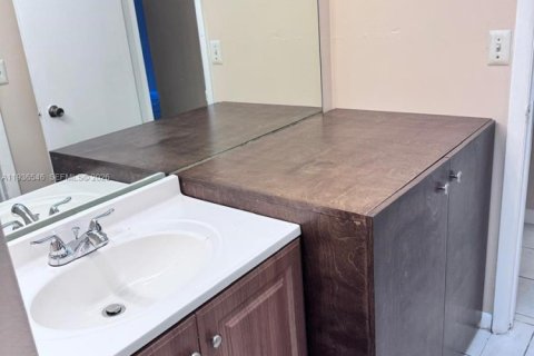 Снять в аренду кондоминиум в Лодерхилл, Флорида 1 спальня, 68.28м2, № 1995482 - фото 13