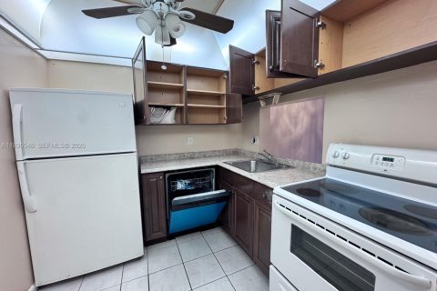 Снять в аренду кондоминиум в Лодерхилл, Флорида 1 спальня, 68.28м2, № 1995482 - фото 18