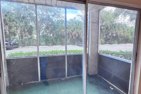 Снять в аренду кондоминиум в Лодерхилл, Флорида 1 спальня, 68.28м2, № 1995482 - фото 5