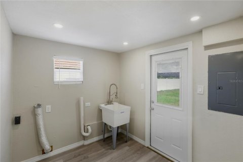 Villa ou maison à vendre à Port Charlotte, Floride: 3 chambres, 136.1 m2 № 2235285 - photo 28